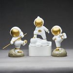 Figurines astronautes karaté
