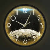 Horloge murale représentant la lune