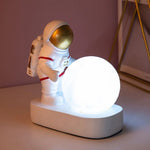 Lampe Lune figurine cosmonaute
